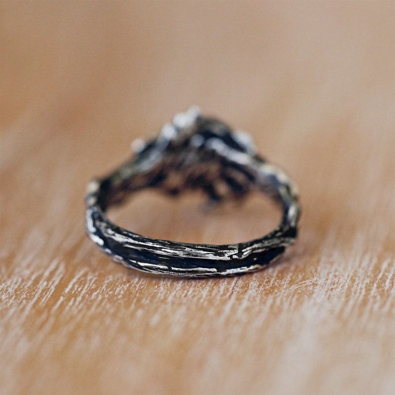 Stilren Månsten Statement Ring – Iris