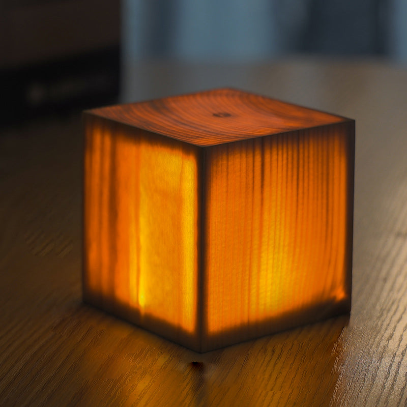 Stilren LED Bordslampa – WoodGlow