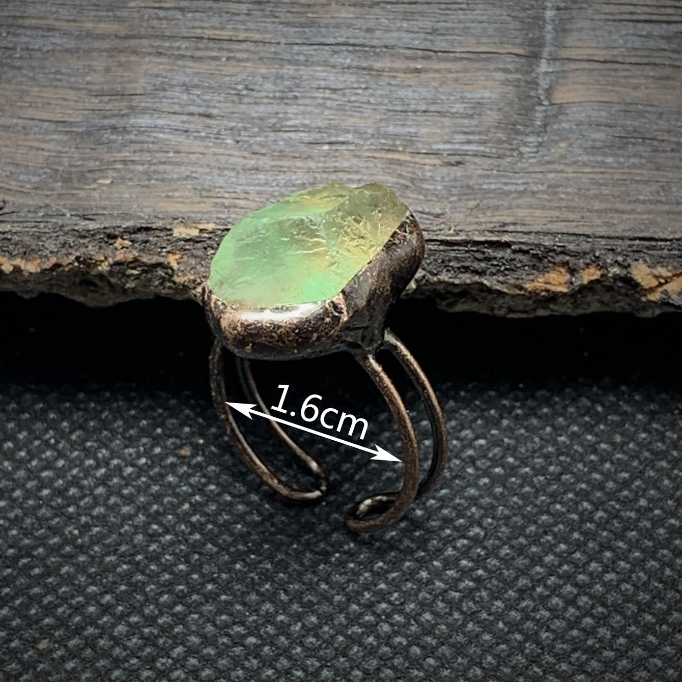 Naturlig råsten födelse ring – Selina