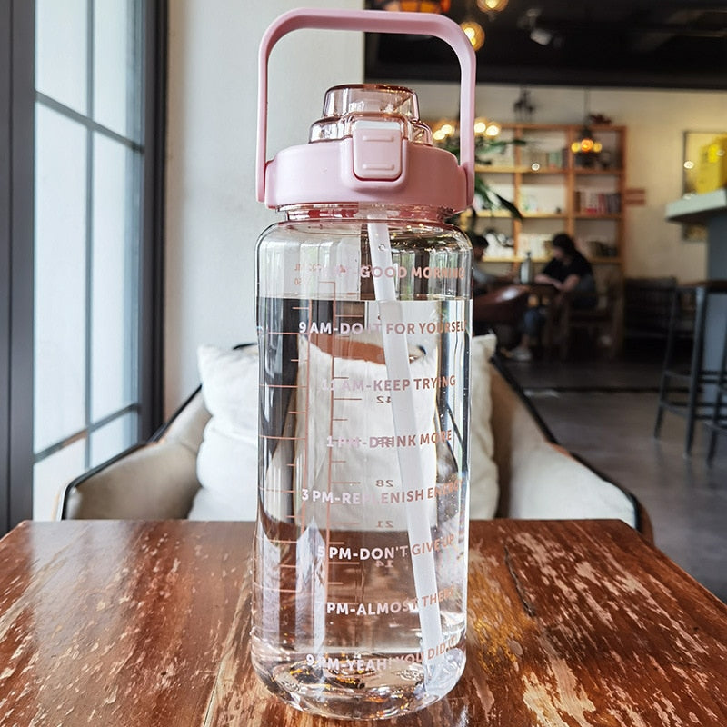 2L Motiverande Vattenflaska med Tidsmarkeringar – HydroMotivator