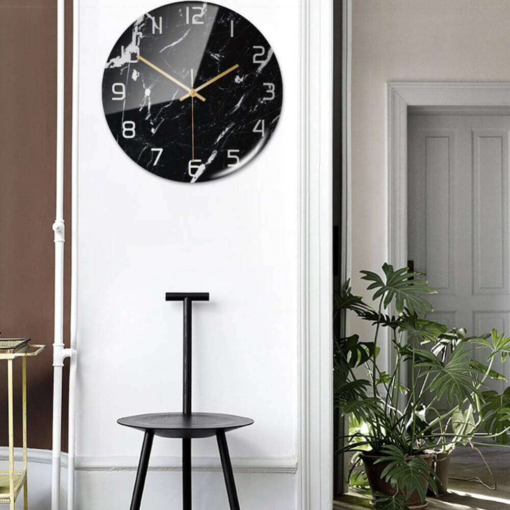 Stilren Väggklocka med Marmor Effekt – MarbleTime