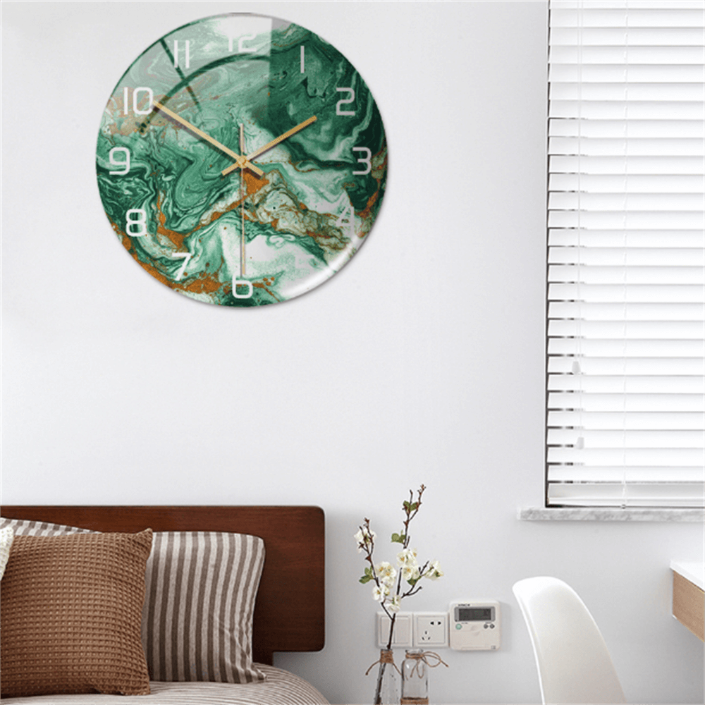 Stilren Väggklocka med Marmor Effekt – MarbleTime