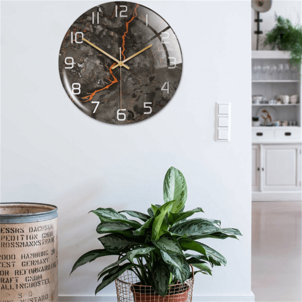 Stilren Väggklocka med Marmor Effekt – MarbleTime