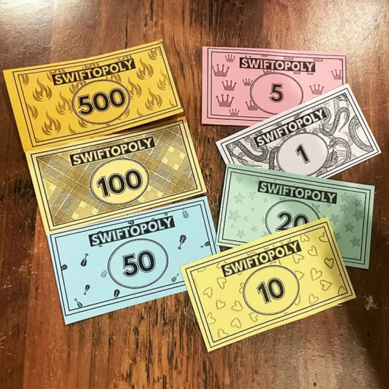 Musikbaserat brädspel med sångkort och Monopolpengar för spelkvällar