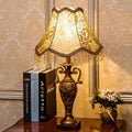 Europäische Vintage-Stoff-Tischlampe, antik, 1-flammig