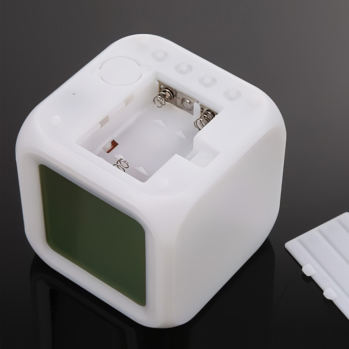 LED Digital Väckarklocka med Temperaturvisning – Tyst och Luminös för Alla Rum