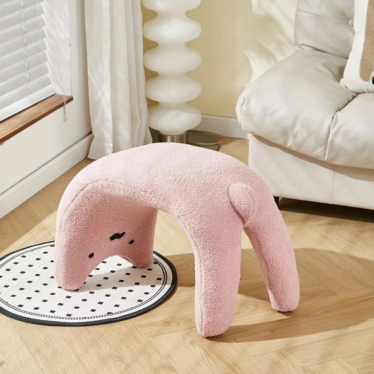 Kattformad Plyschpuff – Mysig och Funktionell Design