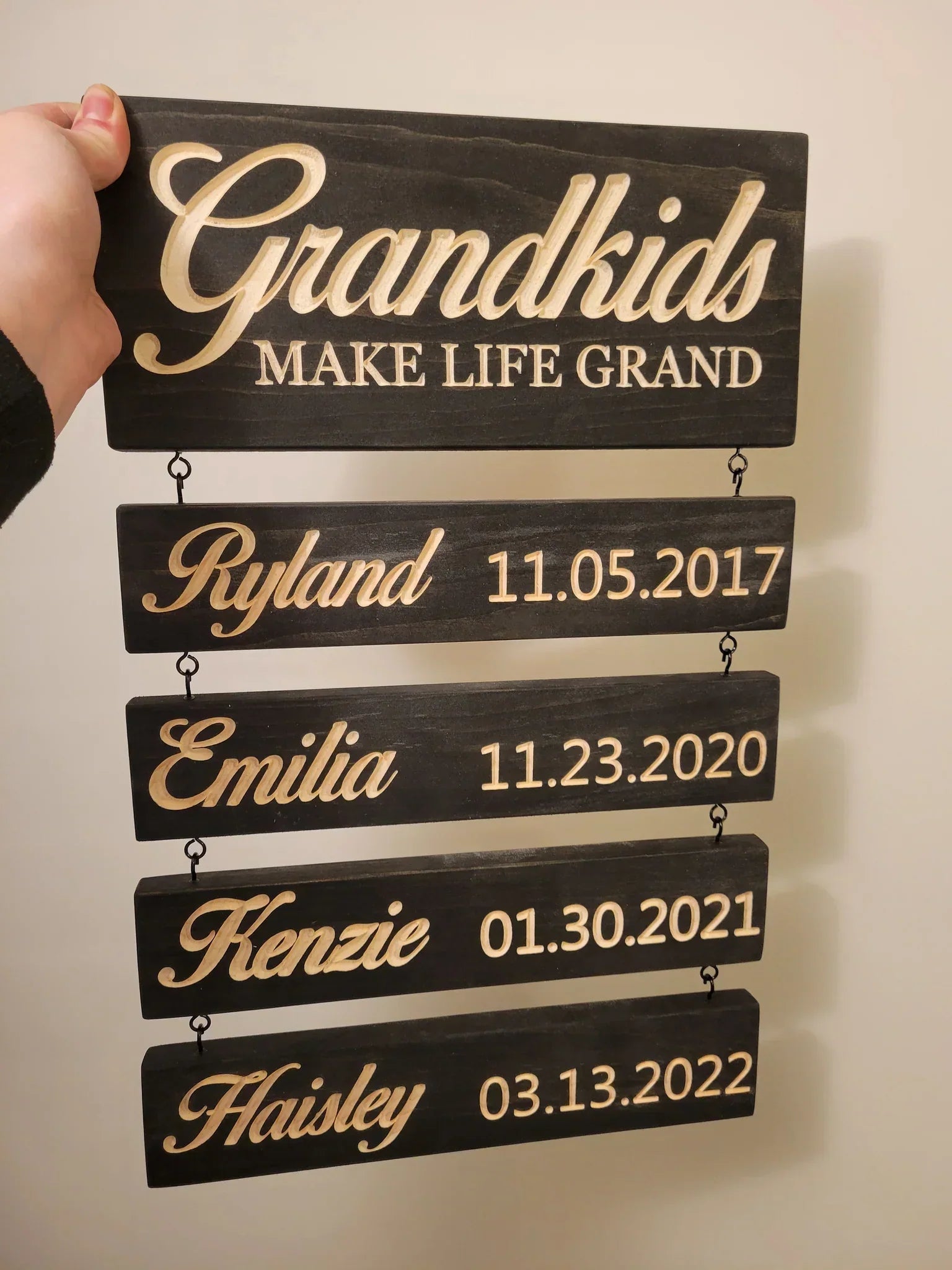 Placa Familiar Personalizada LegacyLuxe | Regalo familiar elegante de madera con nombres y fechas grabados