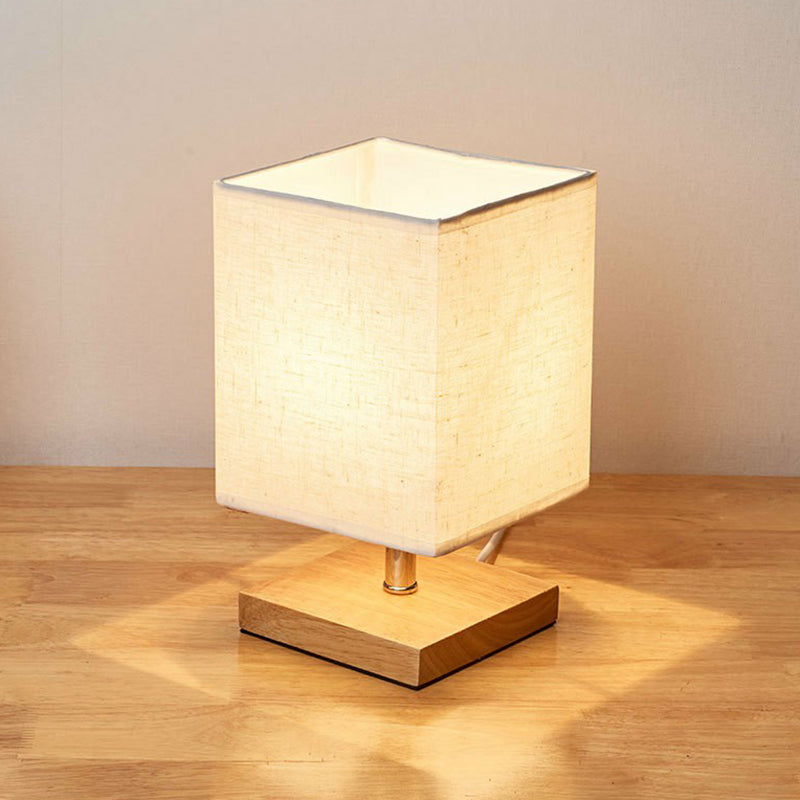 Stilren Minimalistisk Bordslampa – LinenWood