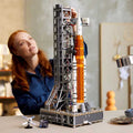 Stellar Forge Artemis Launch System Modellkit För Rymdentusiaster