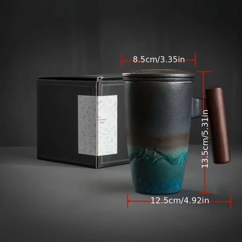 Handgjord Keramisk Te Mugge med Sil – Äkta Design och Praktisk Användning