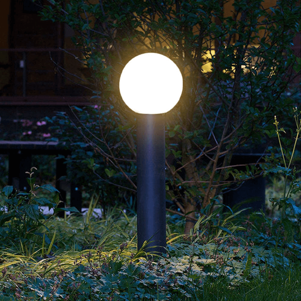 Modern LED Utomhuslampa - Trädgård & Stigbelysning
