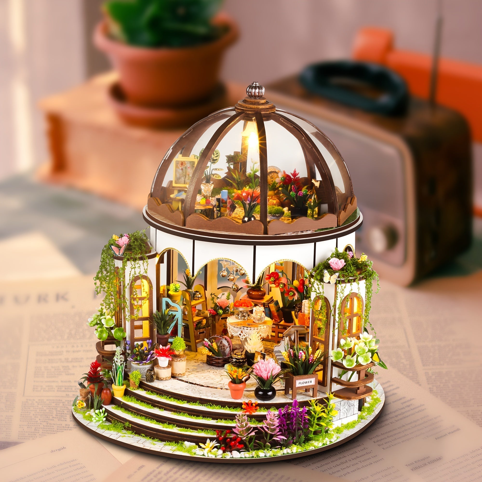 Miniatyr Blomhus – 3D Träpussel med LED-belysning och Detaljerad Trädgård