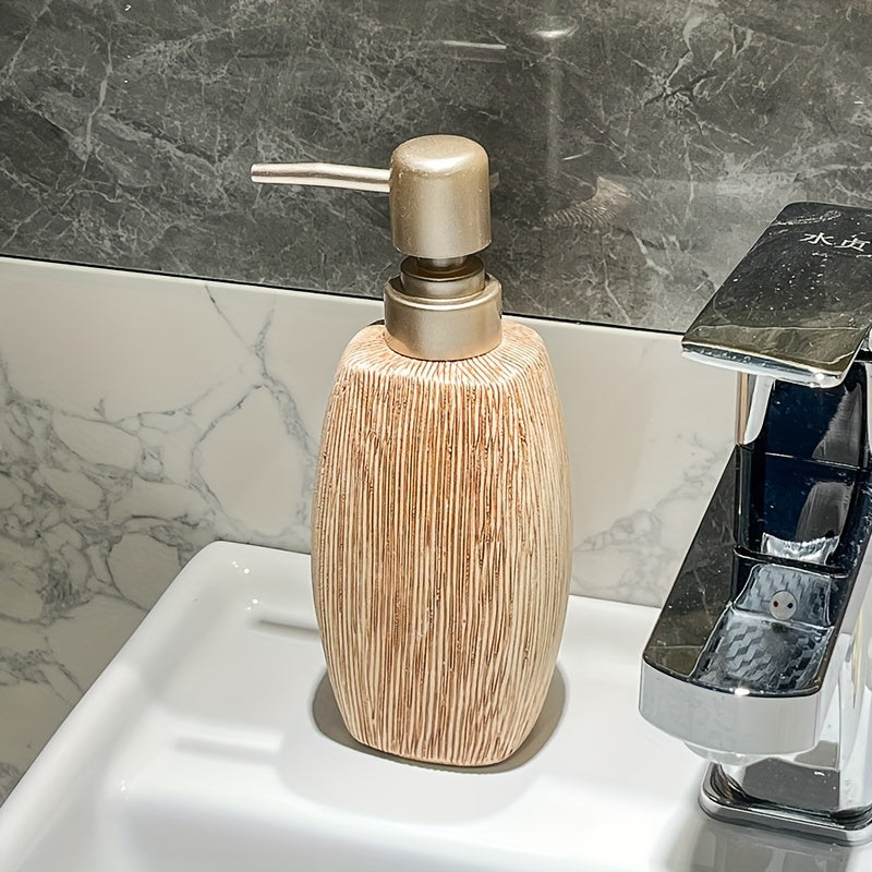 Keramisk Badrumssats i Träådring – Lyxiga Tillbehör för en Naturlig Touch i Ditt Badrum