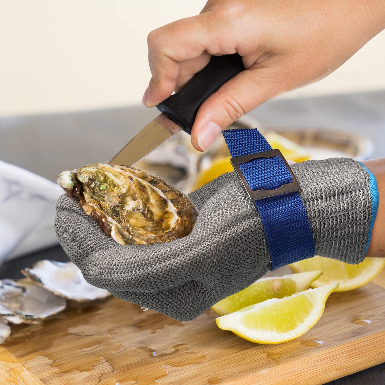 Tåliga Skärresistenta Handskar – Flexibelt Skydd för Säker Hantering