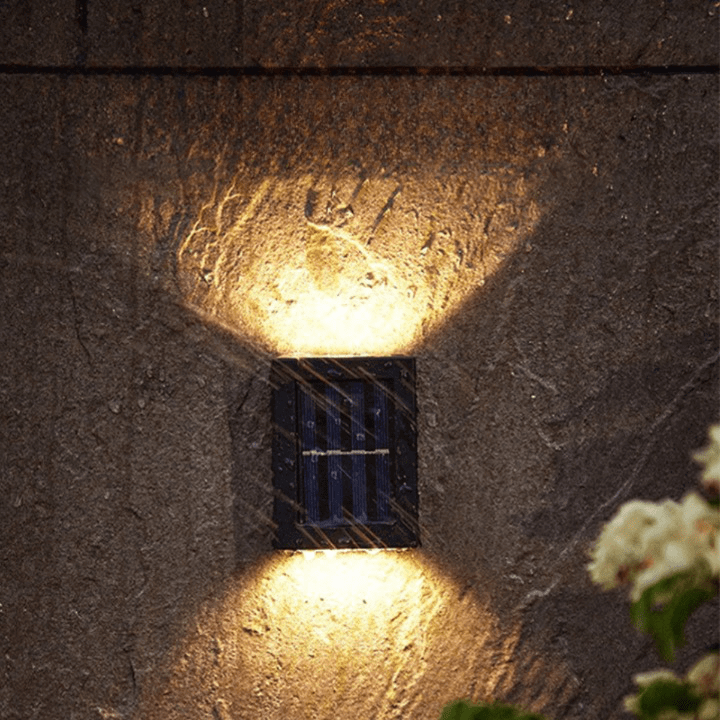 LED Solarlampa för Trädgårdsvägg - Stämningsfull