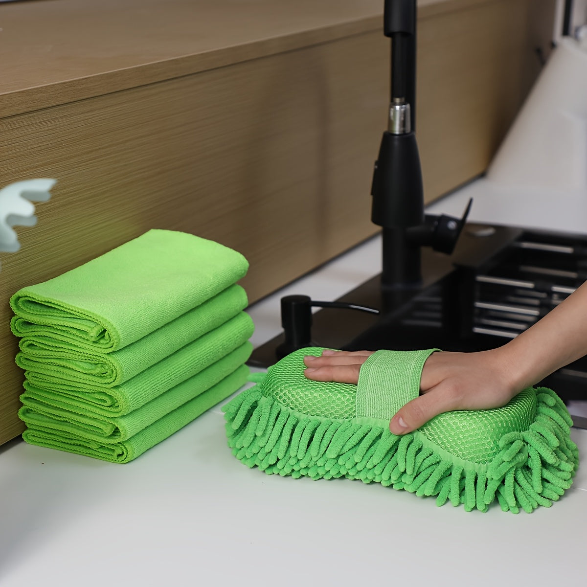 Mikrofiber Biltvättset – Svamp och Handdukar för Bländande Resultat