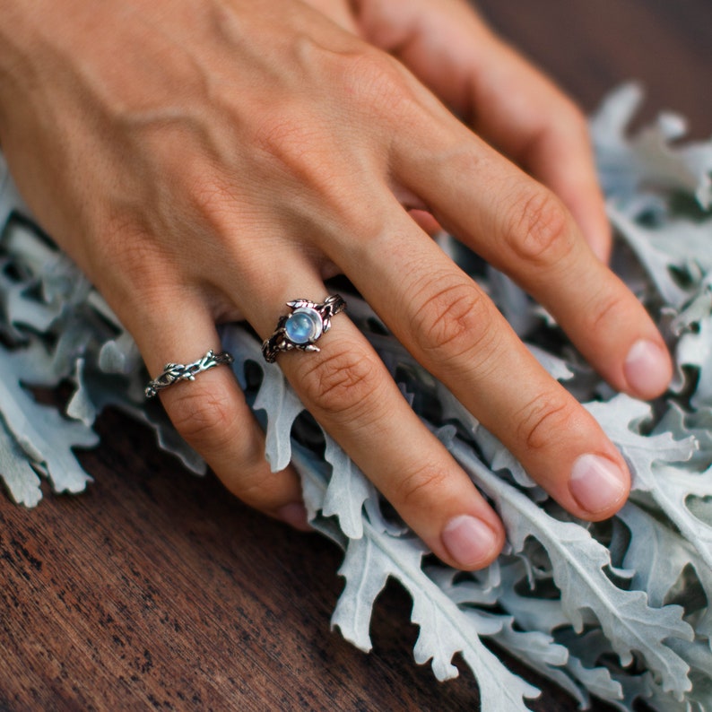 Stilren Månsten Statement Ring – Iris