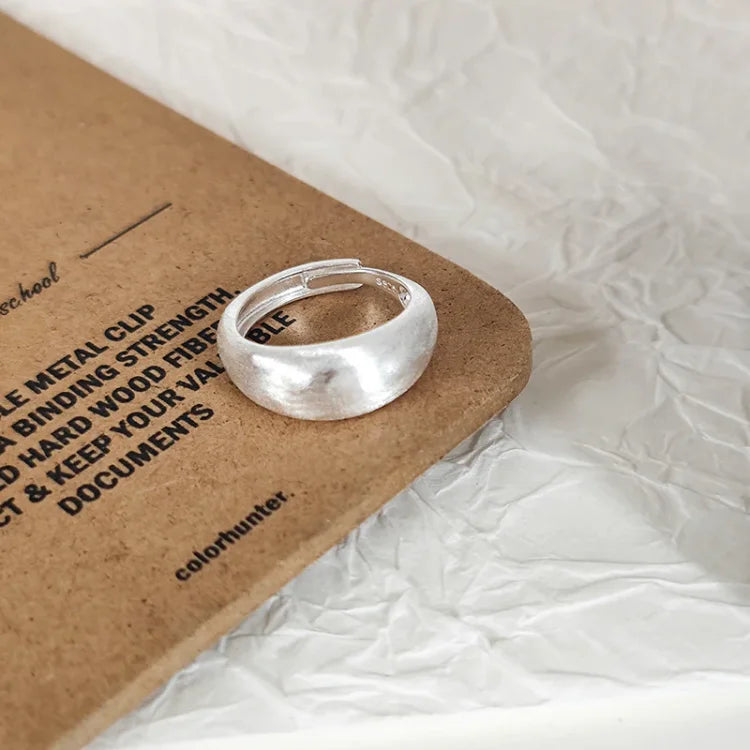 Justerbar Silverkupolring – Nora