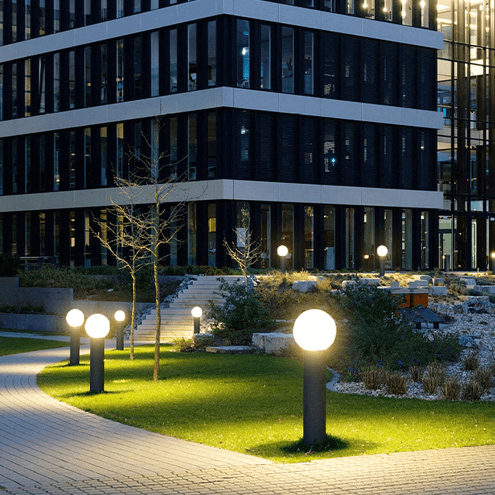 Modern LED Utomhuslampa - Trädgård & Stigbelysning