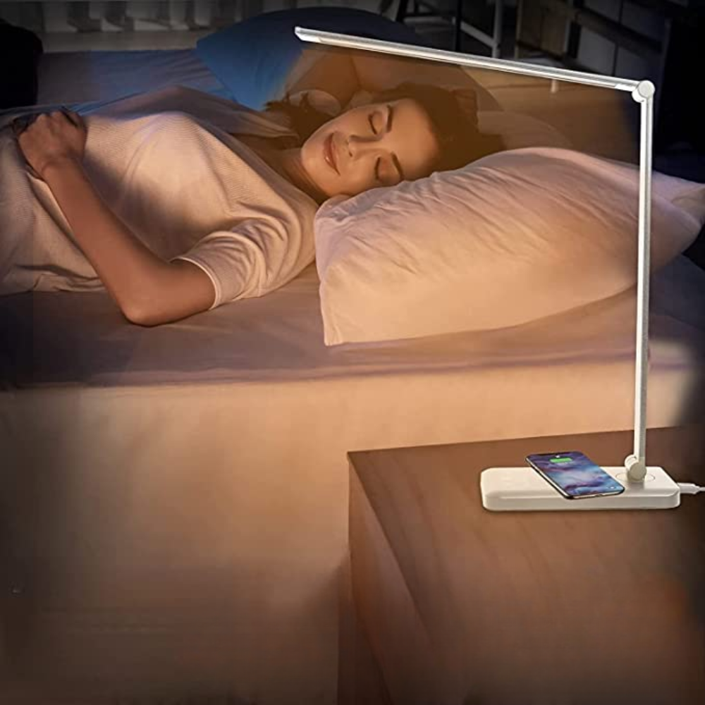 Modern justerbar LED-skrivbordslampa med USB-laddningsport - BrightEase