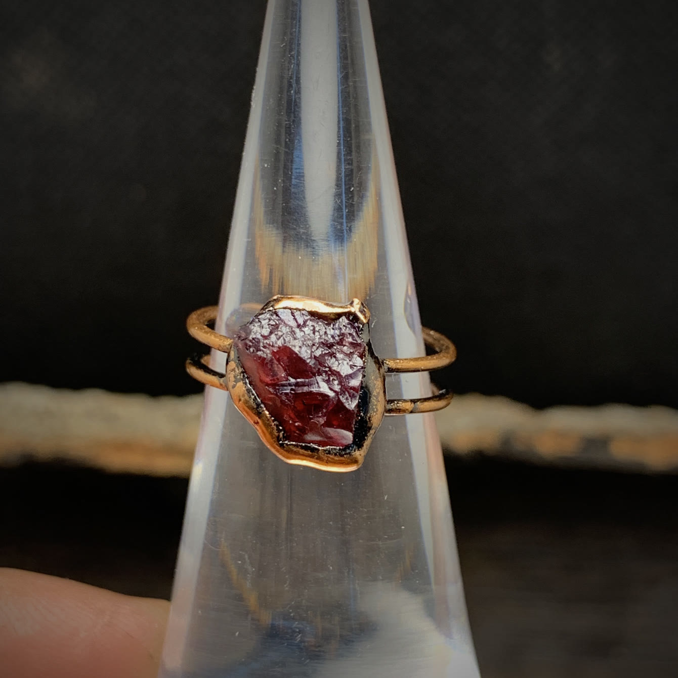Naturlig råsten födelse ring – Selina