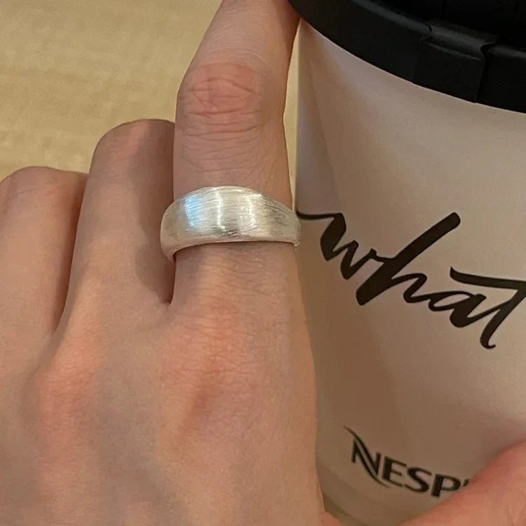 Justerbar Silverkupolring – Nora