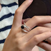 Svart Onyx Multi-Line Ring – Arden
