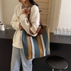 MetroStripe Casual Tote – Funktionalitet och Design