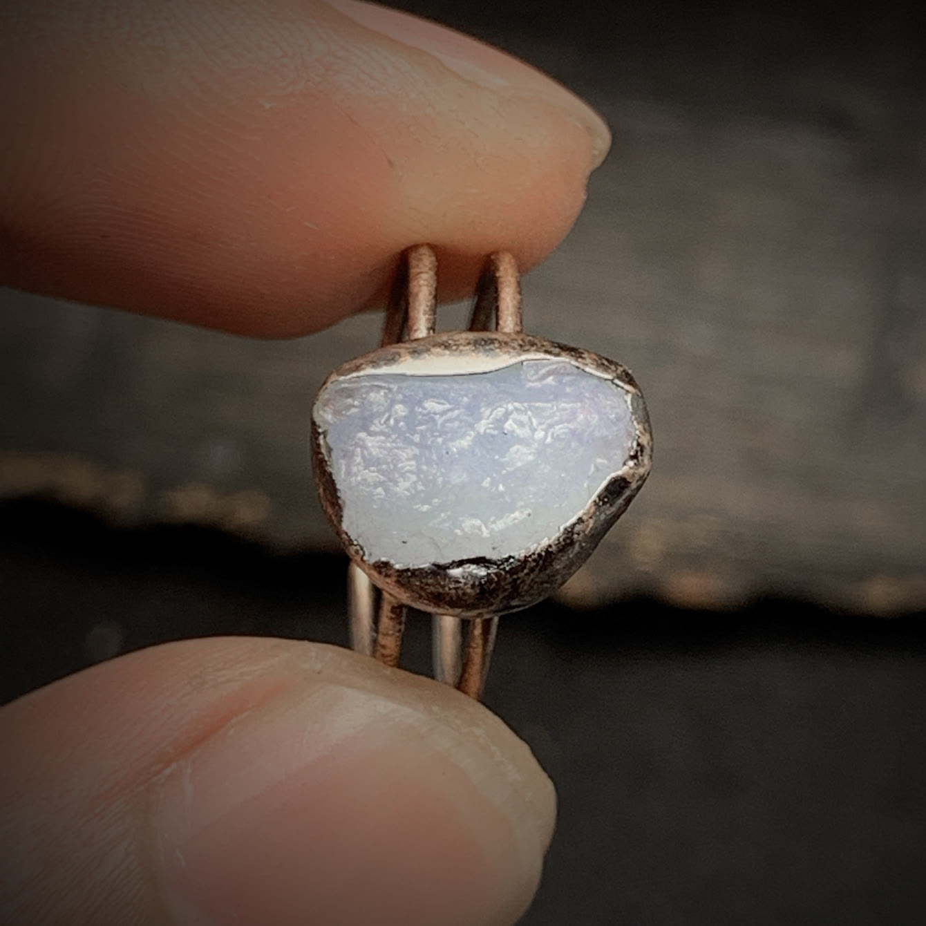 Naturlig råsten födelse ring – Selina