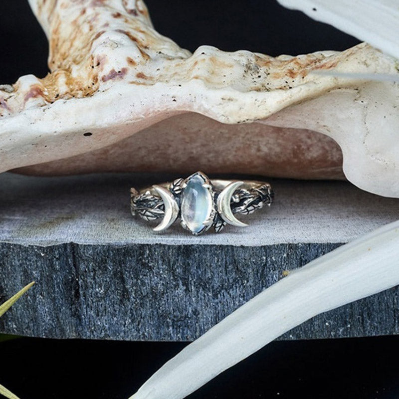 Stilren Månsten Statement Ring – Iris
