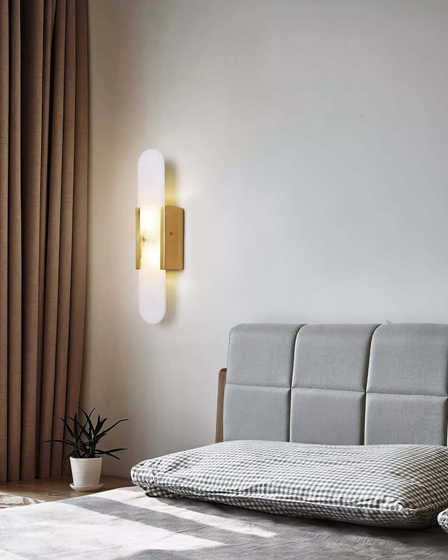 Modern Vägglampa - Alabaster & Metall