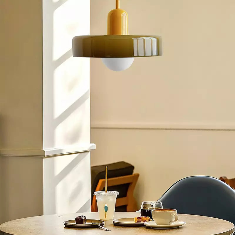 Färgglad Pendellampa i Bauhaus Stil - StiloGlas
