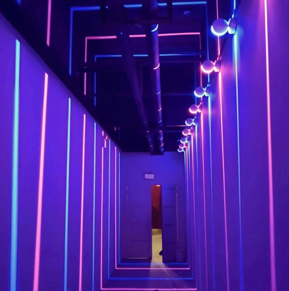 Smart LED Strip Belysning med 360° Projektion - Lumovibe