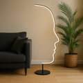 Ormono – Minimalistisk LED-gulvlampe til ansigtet