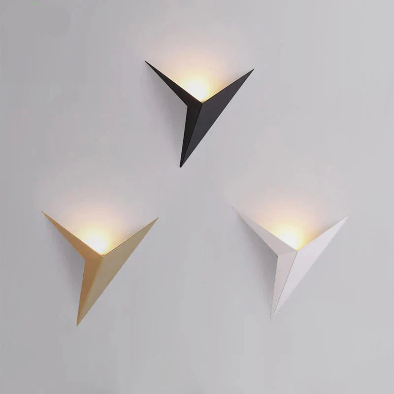 NoctiLux Geometrisk LED Vägglampa | Modern sängbelysning för moderna hem