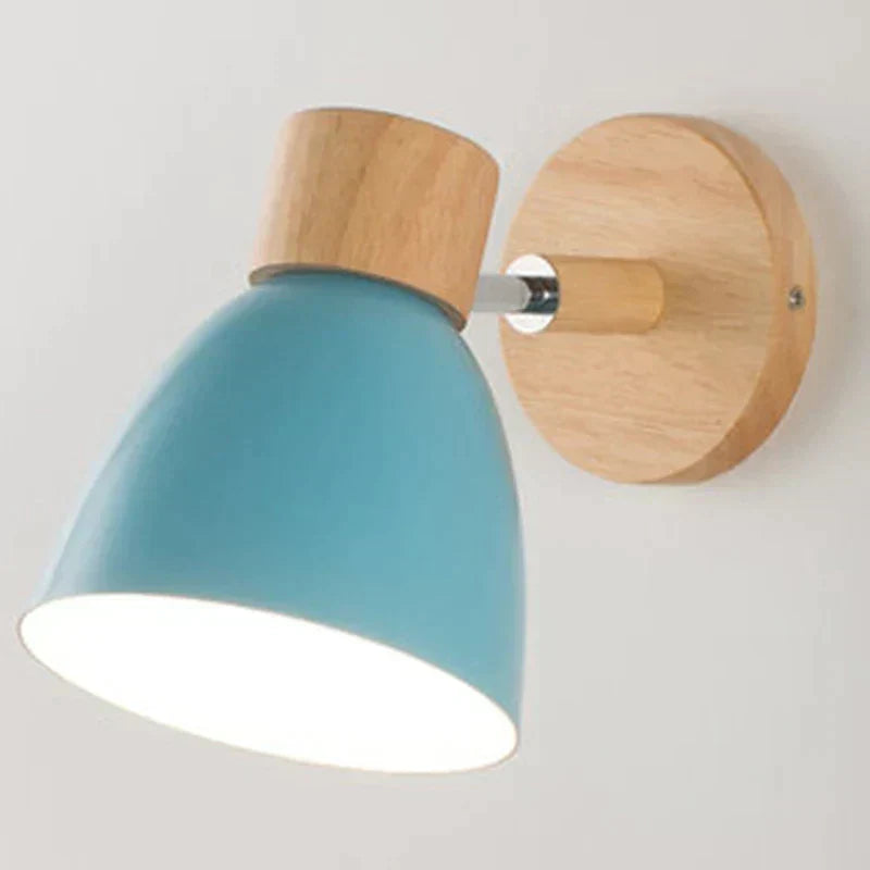 Helga Trä Vägglampa – Skandinavisk Design för Stilfull Belysning