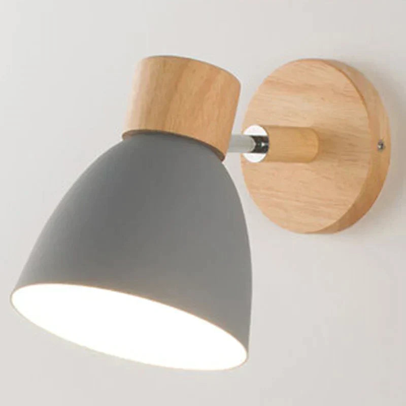 Helga Trä Vägglampa – Skandinavisk Design för Stilfull Belysning