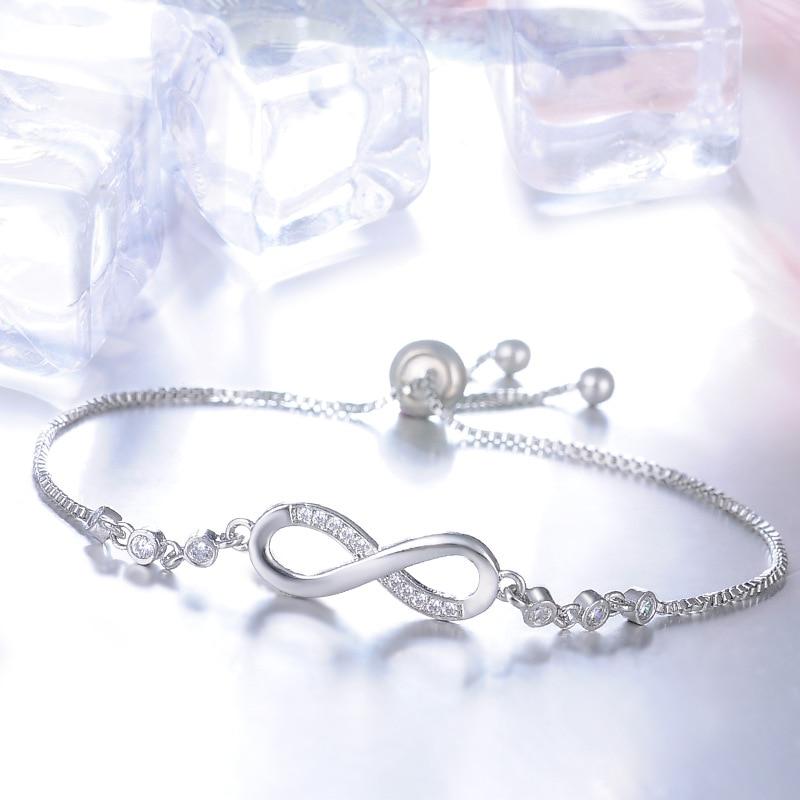 Stilren och Justerbar Infinity Armband – Nova