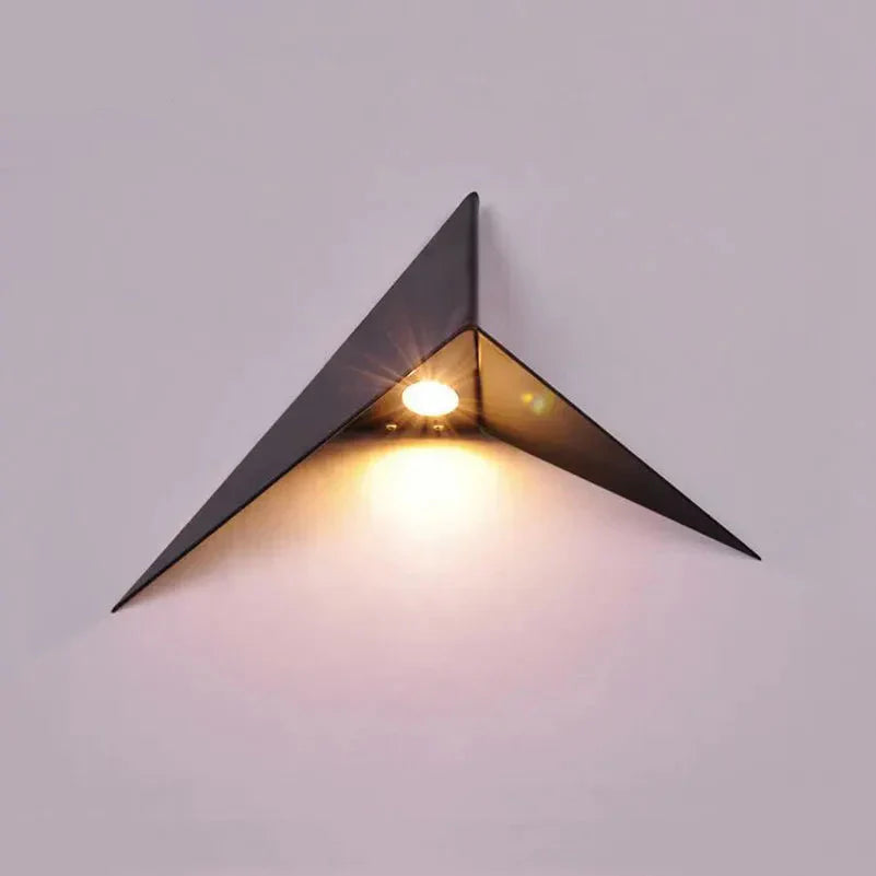 NoctiLux Geometrisk LED Vägglampa | Modern sängbelysning för moderna hem