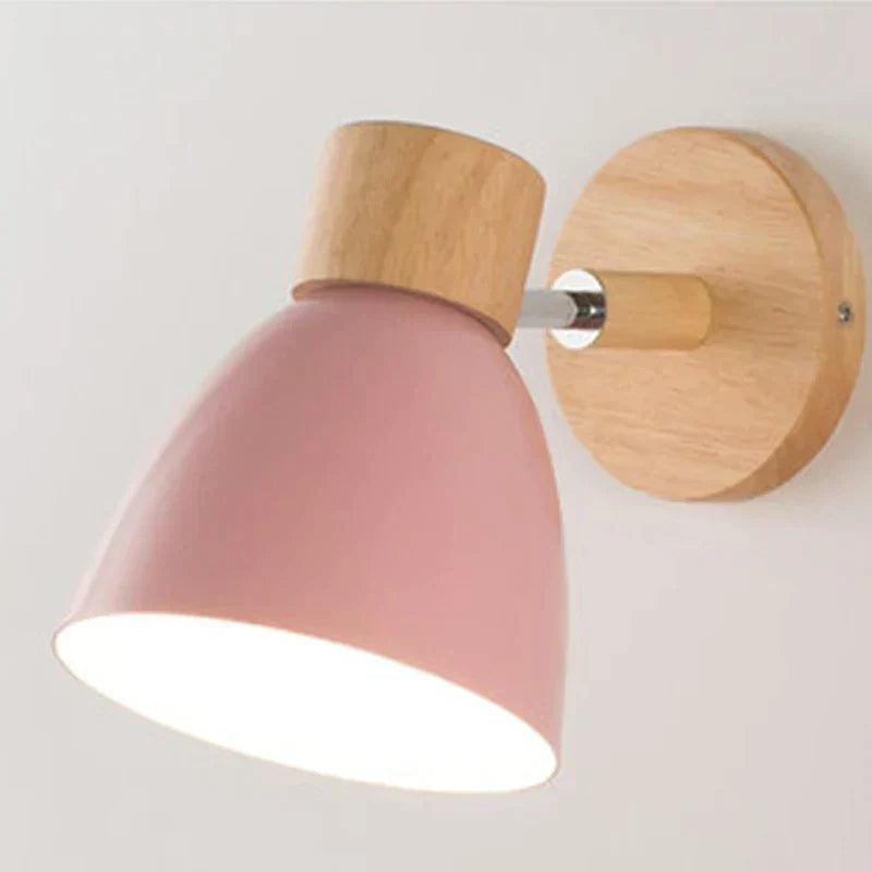 Helga Trä Vägglampa – Skandinavisk Design för Stilfull Belysning