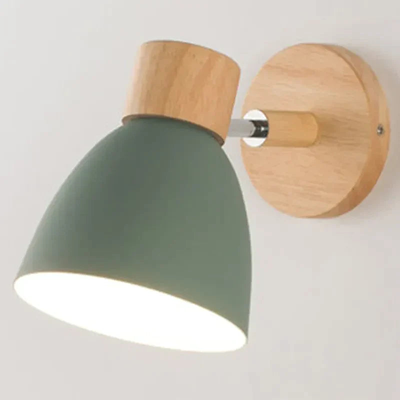 Helga Trä Vägglampa – Skandinavisk Design för Stilfull Belysning