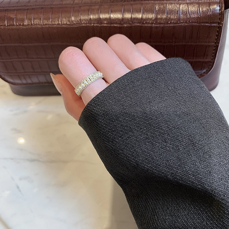 Lyxig Guld Ring med Pärla – Martina