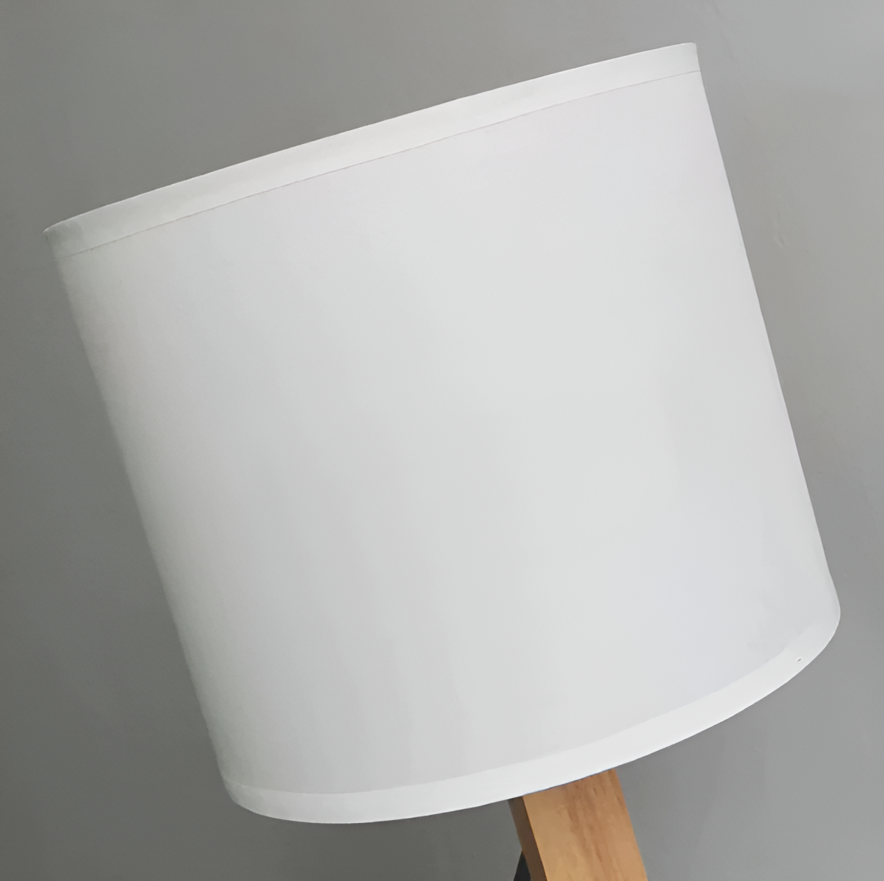 Flexibel Trä Skrivbordslampa – LumoBot