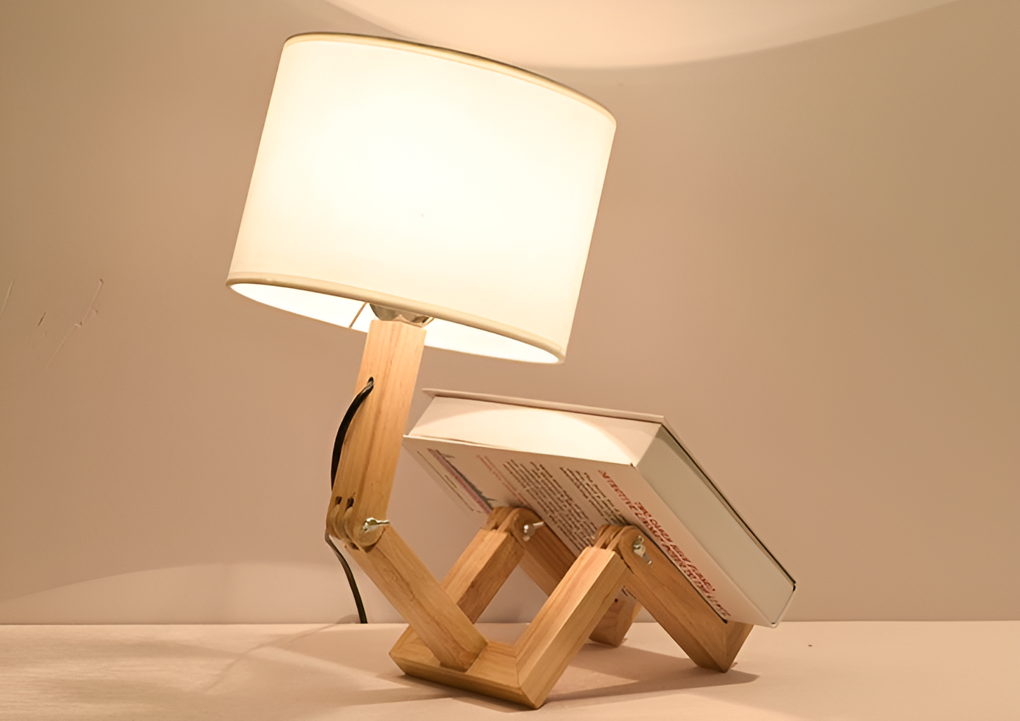 Flexibel Trä Skrivbordslampa – LumoBot