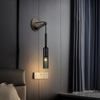 Minimalistisk Vägglampa med Rökt Glas – Orvane