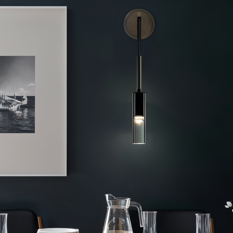 Minimalistisk Vägglampa med Rökt Glas – Orvane