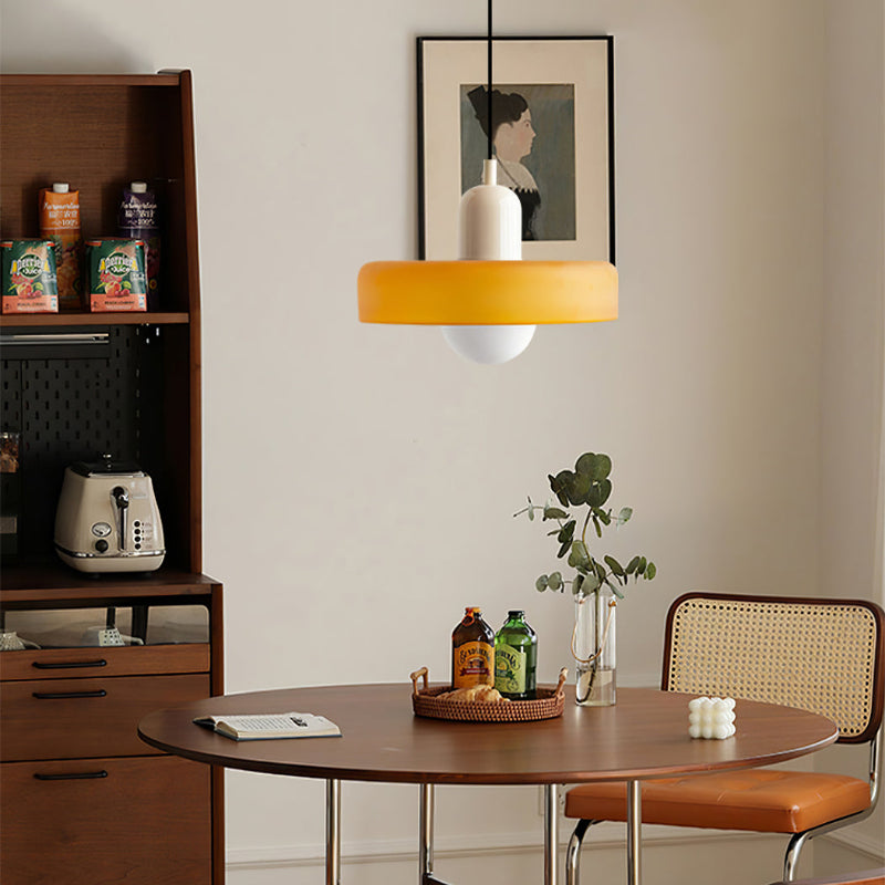 Färgglad Pendellampa i Bauhaus Stil - StiloGlas
