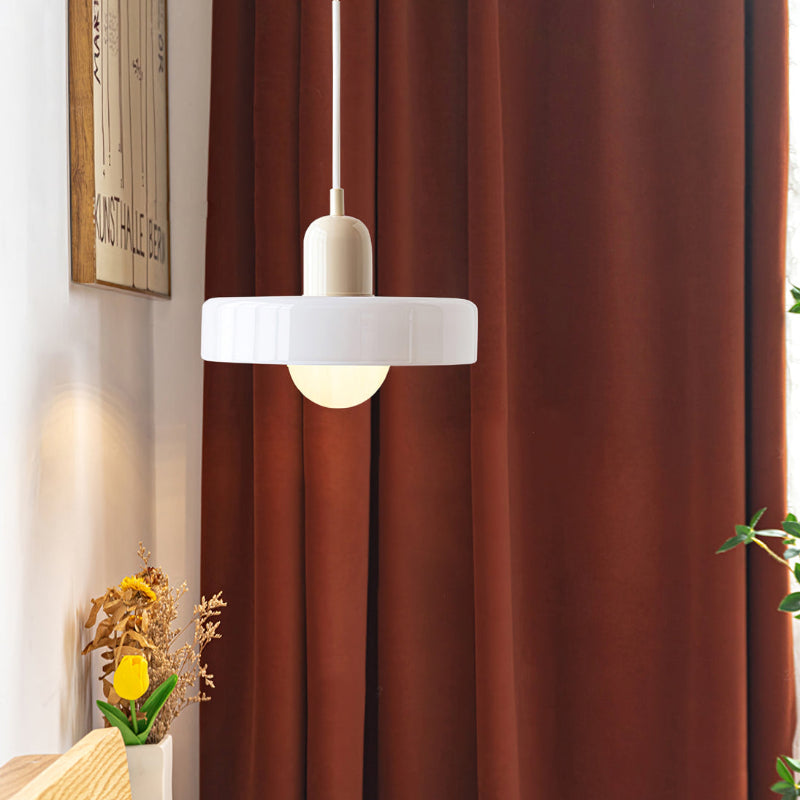 Färgglad Pendellampa i Bauhaus Stil - StiloGlas
