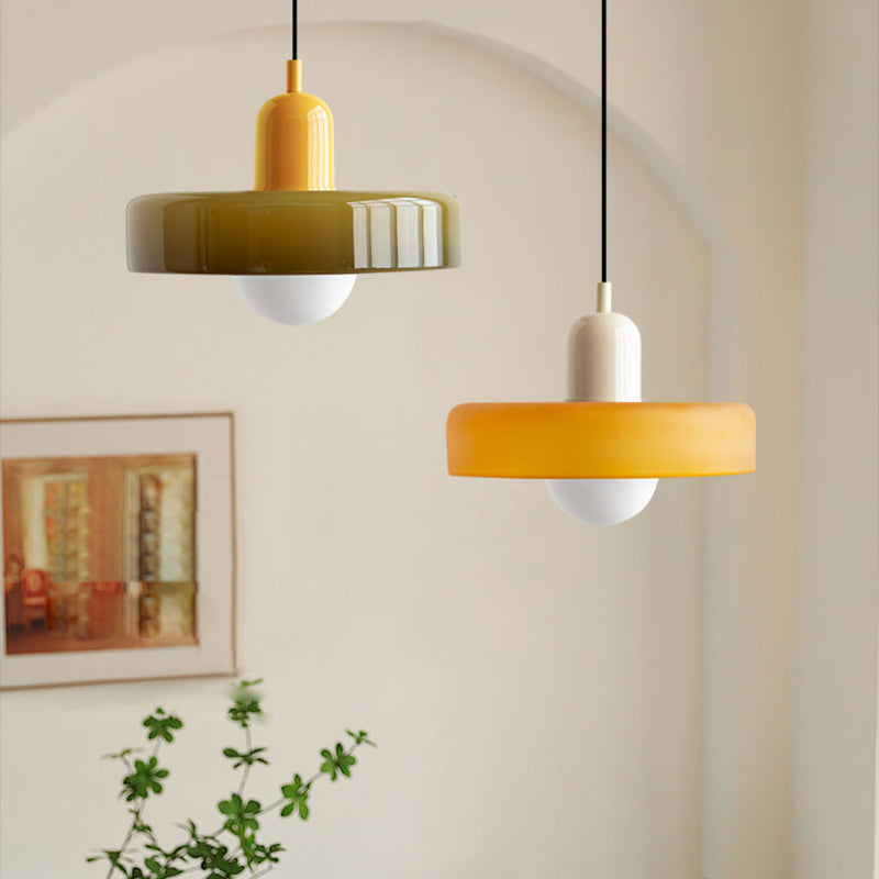 Färgglad Pendellampa i Bauhaus Stil - StiloGlas
